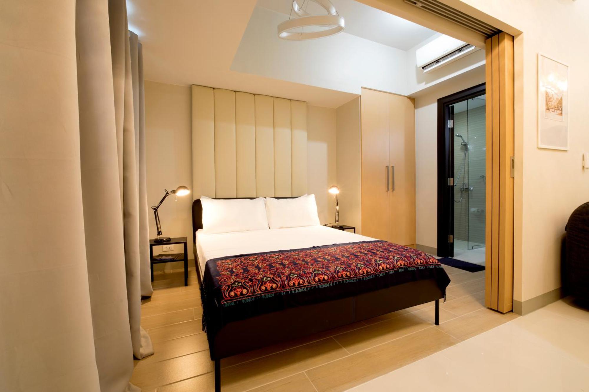 Uptown Parksuites Apartments Tower 2 Bgc By Ph Staycation Manila Exterior photo